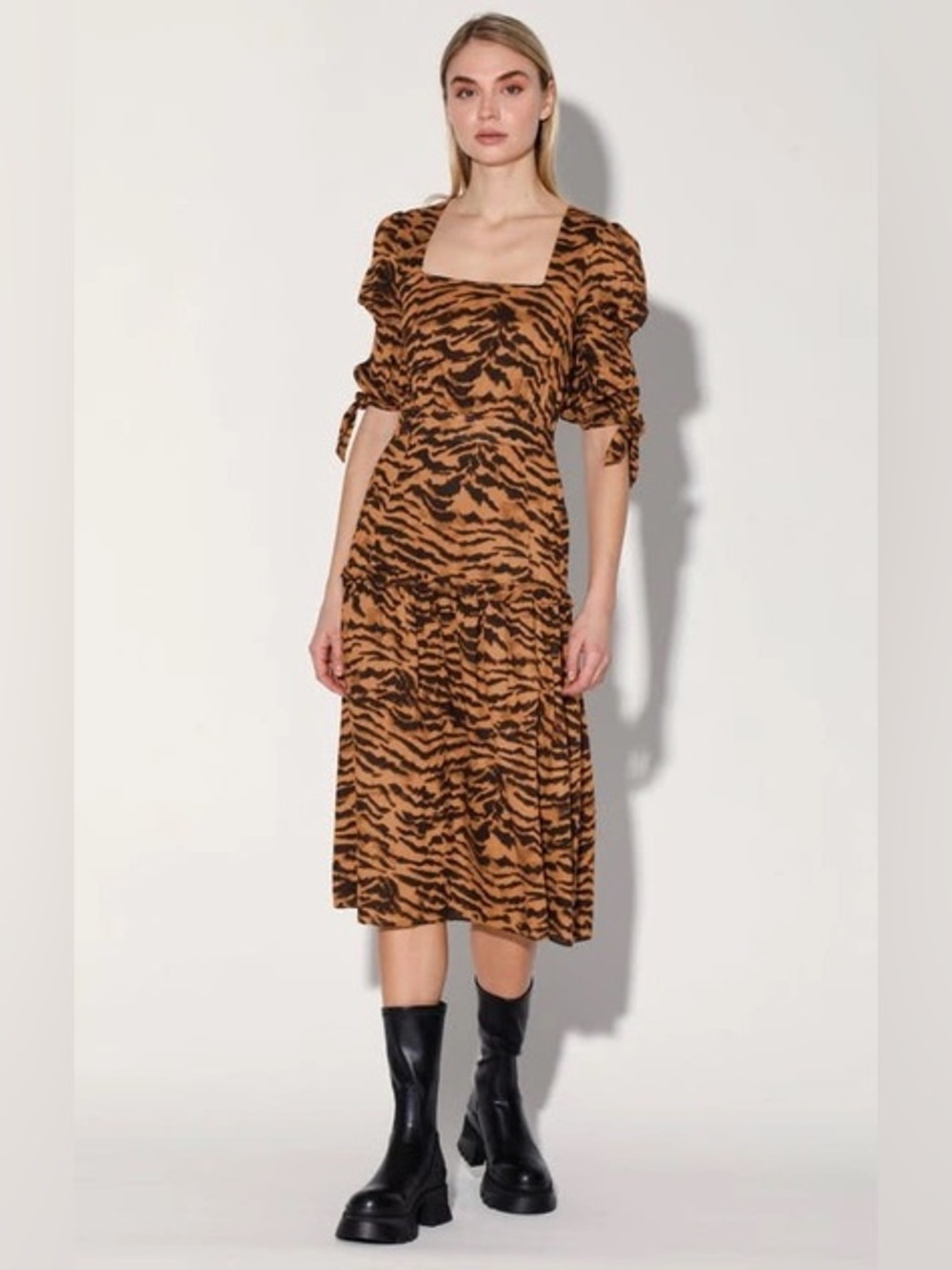 Walter Baker Yosline gathered tiger jacquard midi dress Size 4